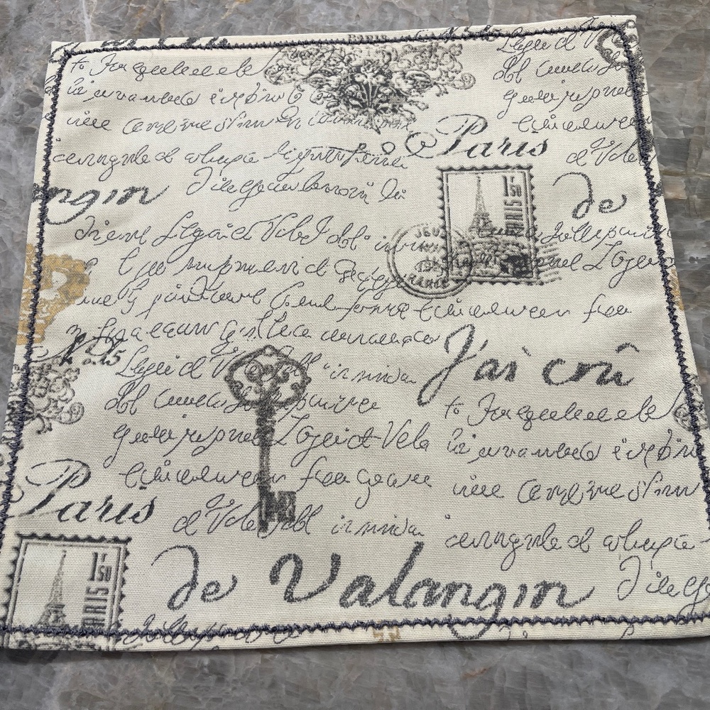 Set of 8 Cloth Napkins, French Script, Shabby Chic, 11"